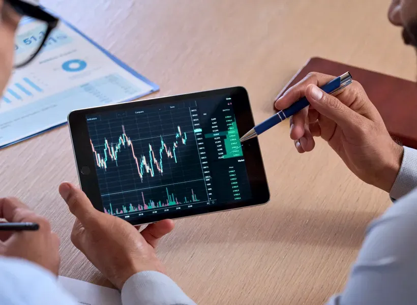 Vasto Lucrônio plataforma Portugal